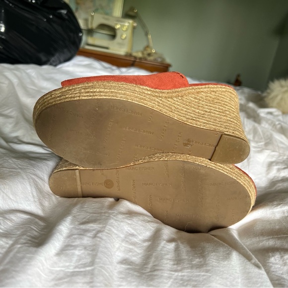 Marc Fisher Wedges - Picture 4 of 6